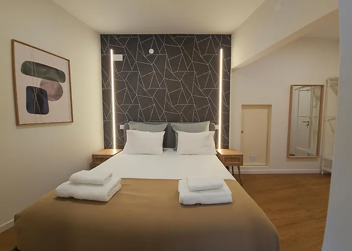 Casa de hóspedes Porto Je T'aime - Solar São João 3*